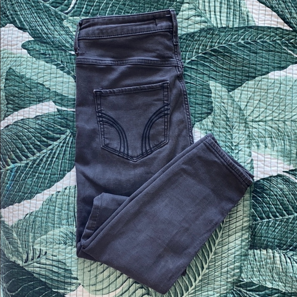 Grey Highwaisted Hollister Jeans Size 7R/28